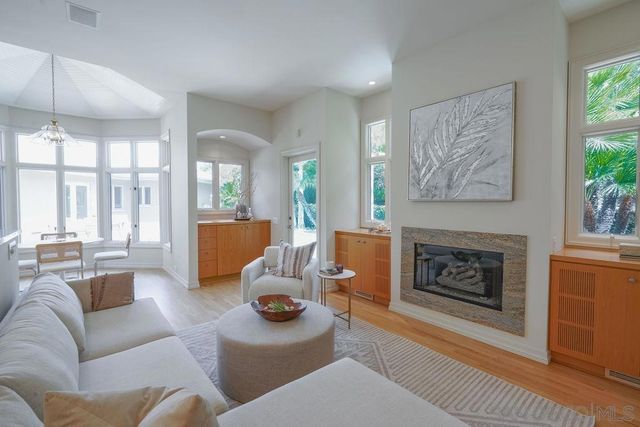 5931 La Jolla Corona, La Jolla, CA 92037