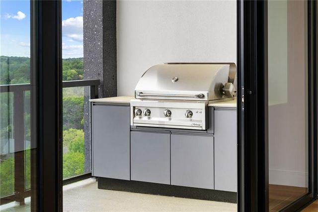 2425 Peachtree Road NE 1409, Atlanta, GA 30305