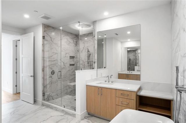 2425 Peachtree Road NE 1409, Atlanta, GA 30305