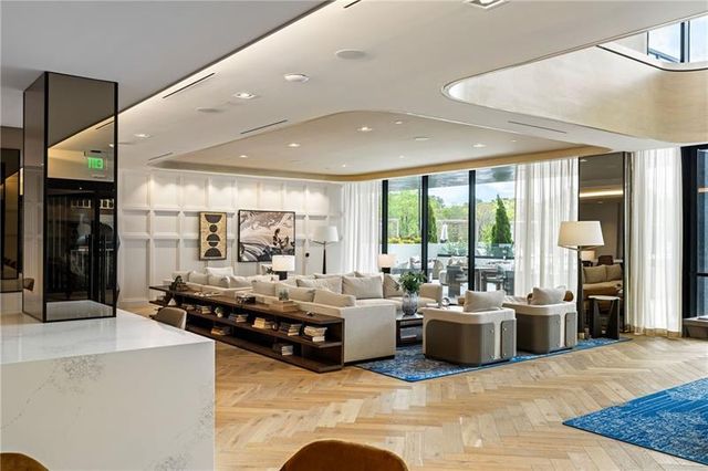 2425 Peachtree Road NE 1409, Atlanta, GA 30305