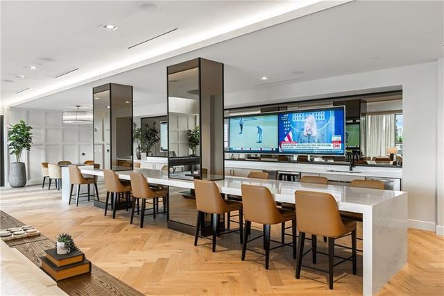 2425 Peachtree Road NE 1409, Atlanta, GA 30305