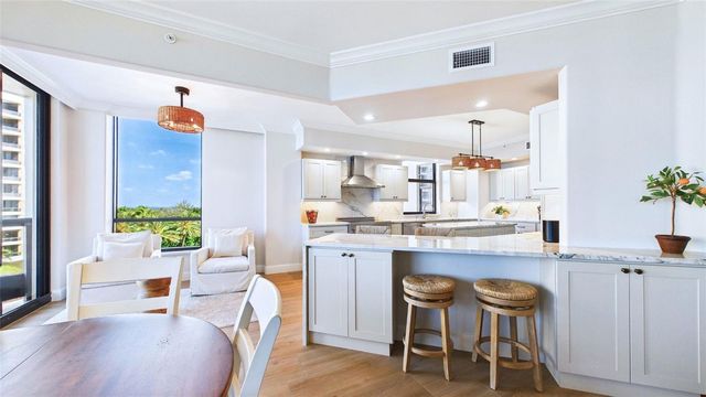 1241 GULF OF MEXICO DRIVE 506, Longboat Key, FL 34228