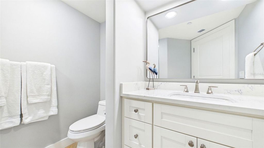 Image 21 of property listing at 1241 GULF OF MEXICO DRIVE 506, Longboat Key, FL 34228