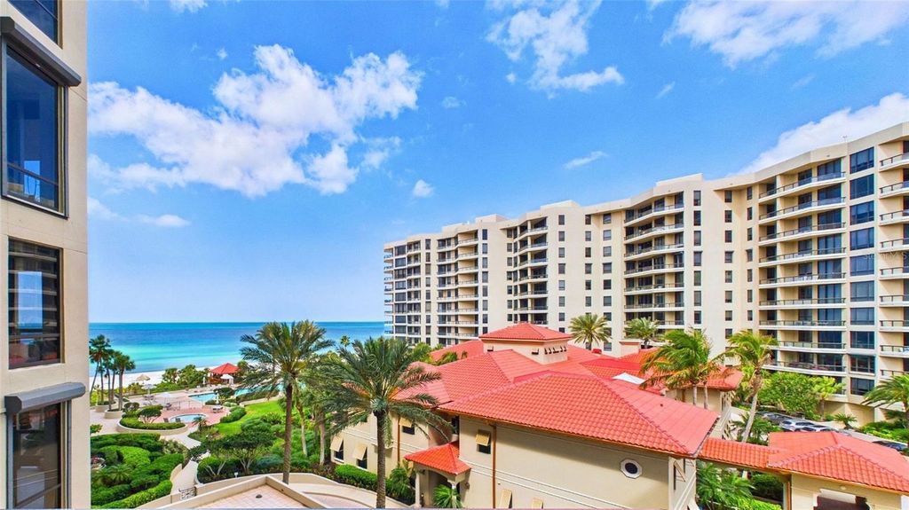 Image 36 of property listing at 1241 GULF OF MEXICO DRIVE 506, Longboat Key, FL 34228