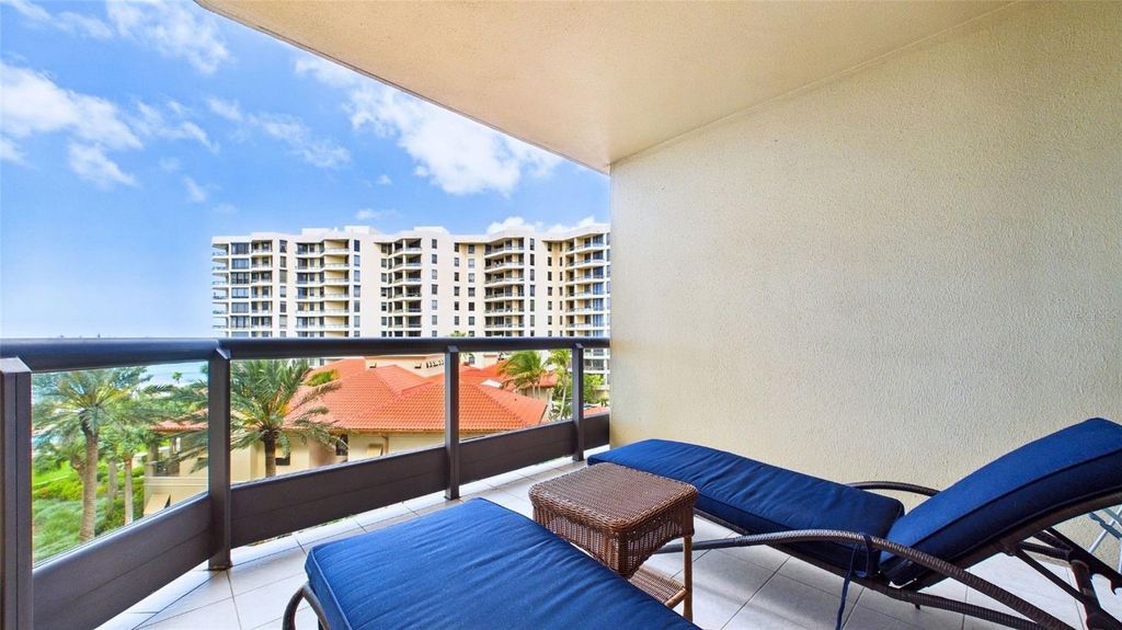 Image 37 of property listing at 1241 GULF OF MEXICO DRIVE 506, Longboat Key, FL 34228