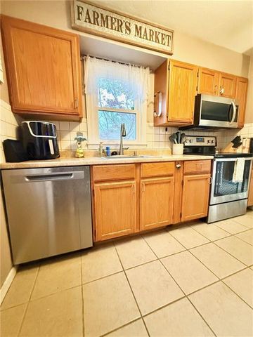 9817 E 67th Terrace, Raytown, MO 64133