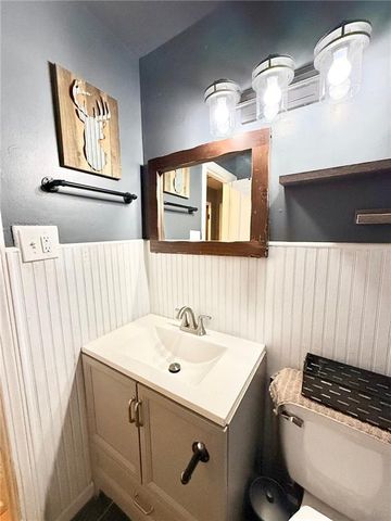 9817 E 67th Terrace, Raytown, MO 64133