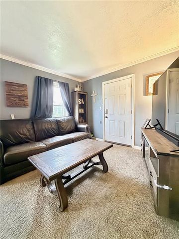 9817 E 67th Terrace, Raytown, MO 64133