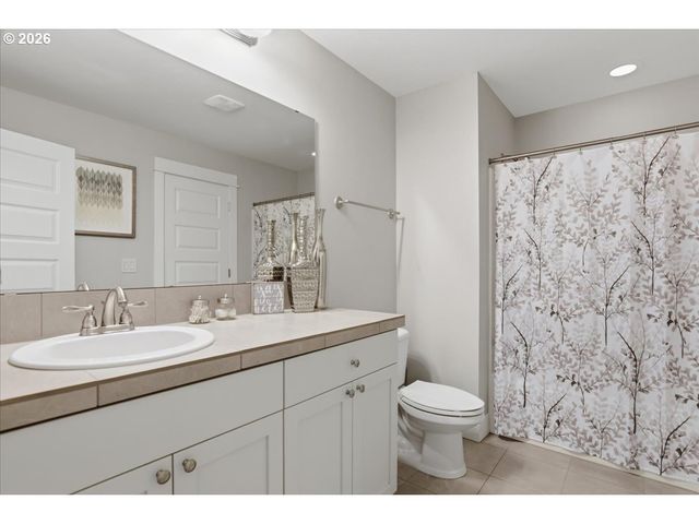 3293 N ABERNATHY Cir, Ridgefield, WA 98642