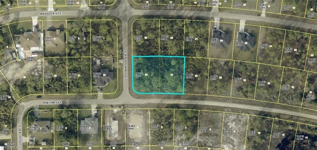 925 Barton ST E, Lehigh Acres, FL 33974