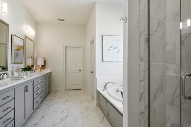 5189 Stonewater Dr, Gonzales, LA 70737