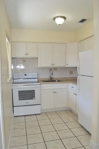 701 SW 15th Ave 3, Fort Lauderdale, FL 33312