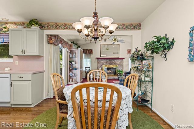 420 Rosario Lane, White Lake, MI 48386
