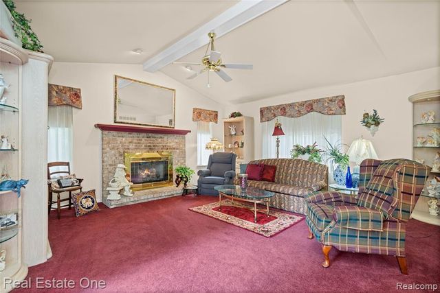 420 Rosario Lane, White Lake, MI 48386