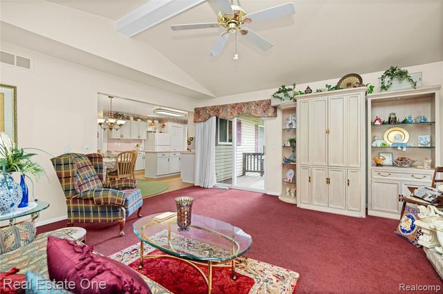 420 Rosario Lane, White Lake, MI 48386