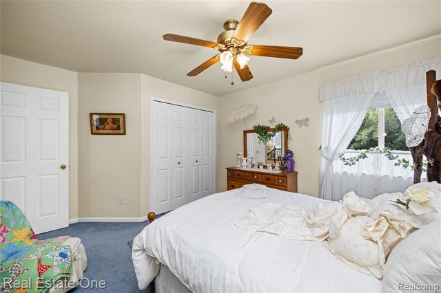420 Rosario Lane, White Lake, MI 48386