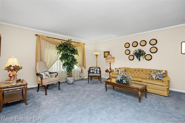 420 Rosario Lane, White Lake, MI 48386