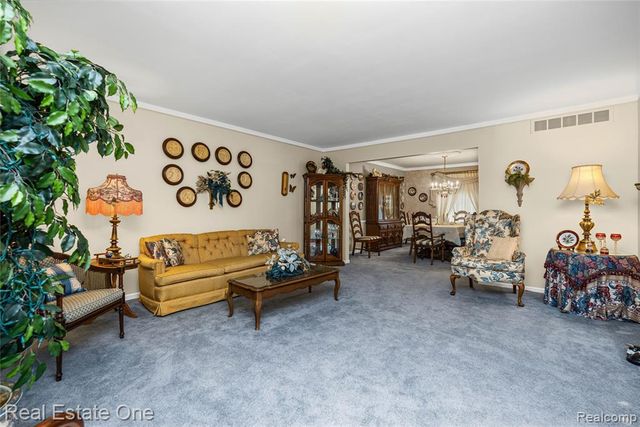 420 Rosario Lane, White Lake, MI 48386
