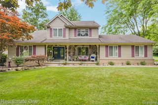 420 Rosario Lane, White Lake, MI 48386