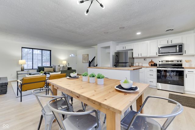 1250 Commission Road, Greenwood, IN 46142