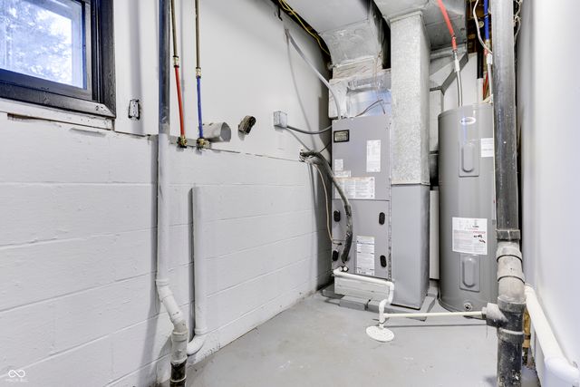 1250 Commission Road, Greenwood, IN 46142