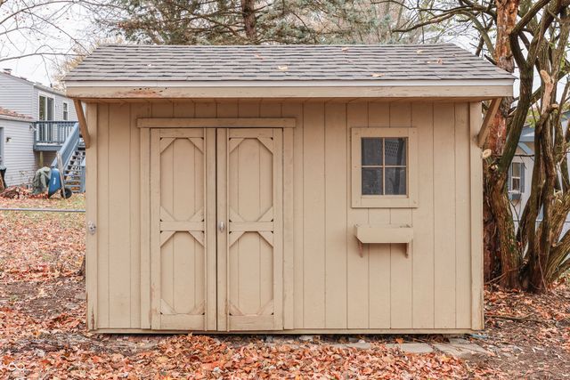 1250 Commission Road, Greenwood, IN 46142