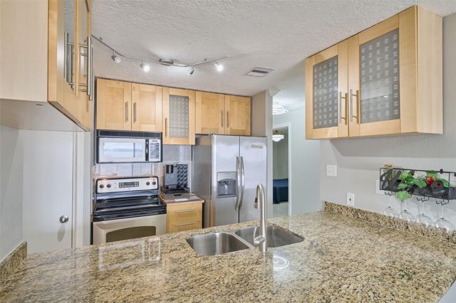 801 River Road 105D, Montgomery, TX 77356