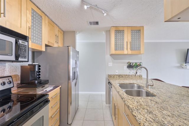 801 River Road 105D, Montgomery, TX 77356