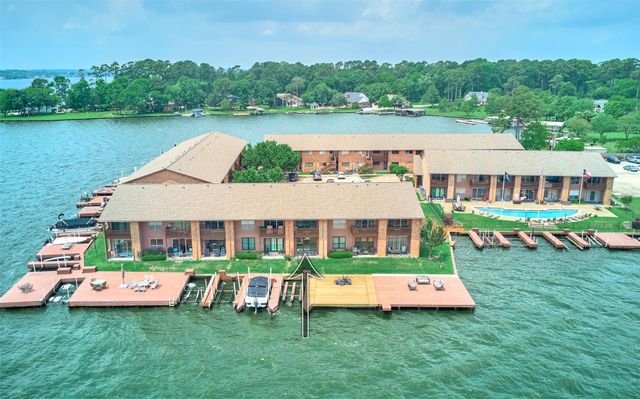 801 River Road 105D, Montgomery, TX 77356