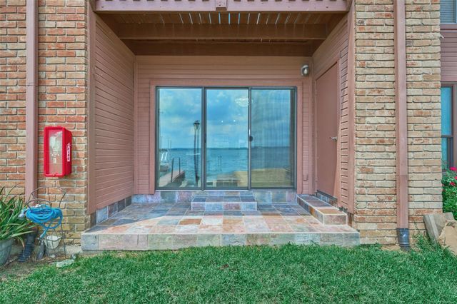 801 River Road 105D, Montgomery, TX 77356