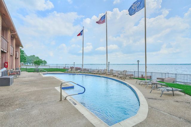 801 River Road 105D, Montgomery, TX 77356