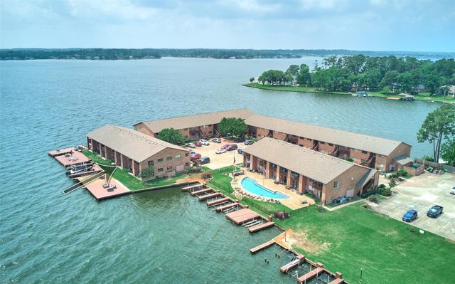 801 River Road 105D, Montgomery, TX 77356