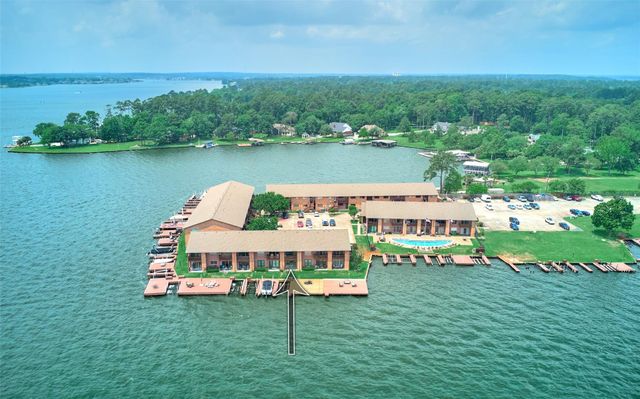 801 River Road 105D, Montgomery, TX 77356