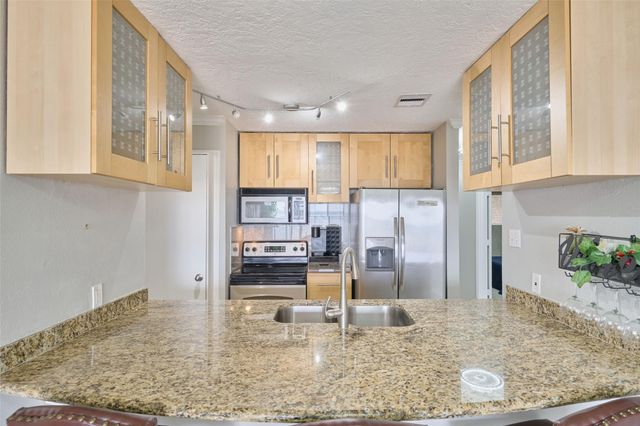 801 River Road 105D, Montgomery, TX 77356