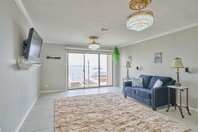 801 River Road 105D, Montgomery, TX 77356