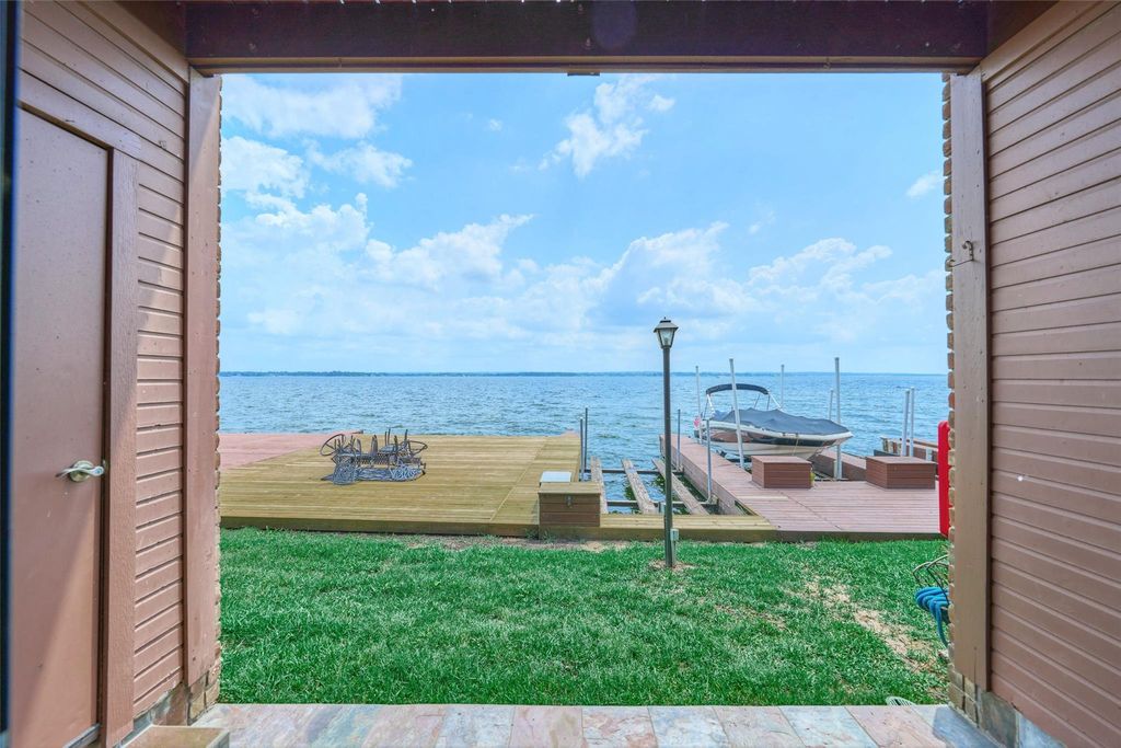 801 River Road 105D, Montgomery, TX 77356