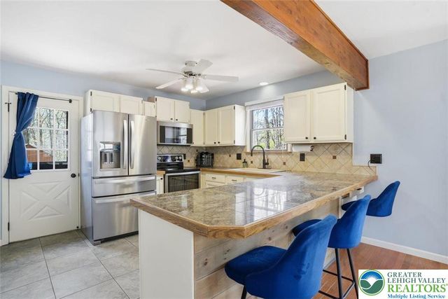 54 Berry Lane, Penn Forest Twp, PA 18229