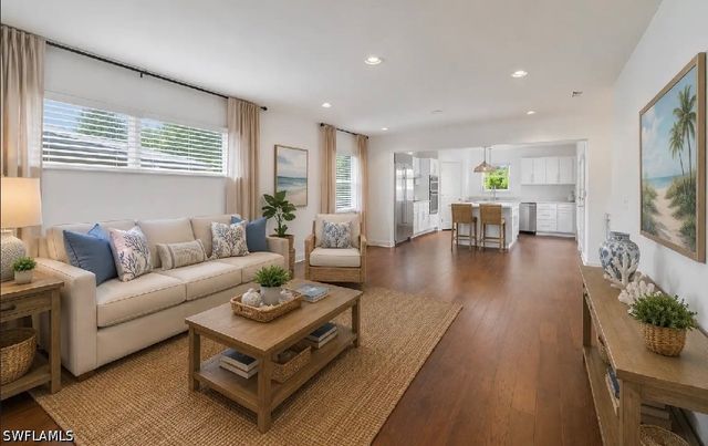 1175 9th AVE N, Naples, FL 34102