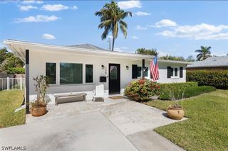 1175 9th AVE N, Naples, FL 34102