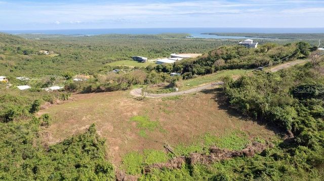 LUJAN DE PERI, Vieques, PR 00765
