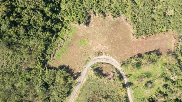 LUJAN DE PERI, Vieques, PR 00765