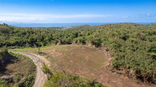 LUJAN DE PERI, Vieques, PR 00765