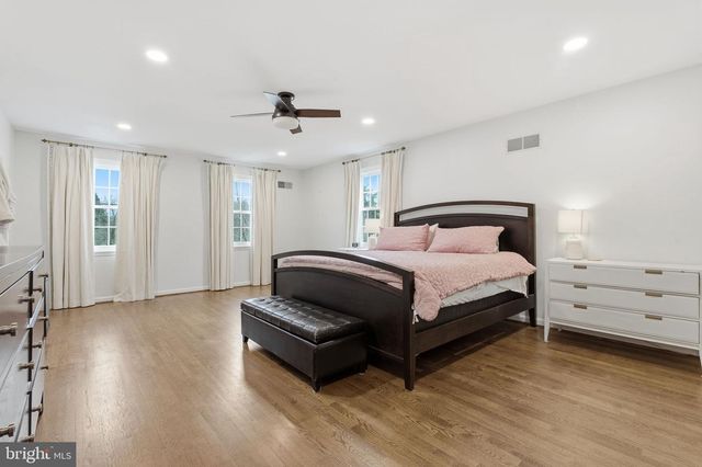 4800 SCARSDALE RD, Bethesda, MD 20816