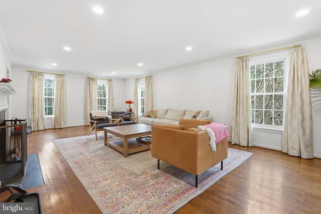 4800 SCARSDALE RD, Bethesda, MD 20816