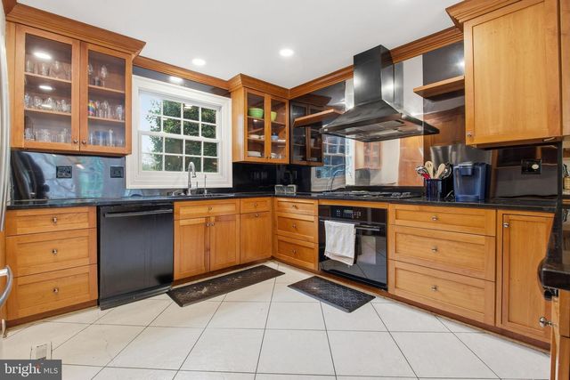 4800 SCARSDALE RD, Bethesda, MD 20816