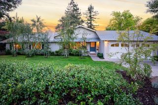 630 La Mesa Drive, Portola Valley, CA 94028