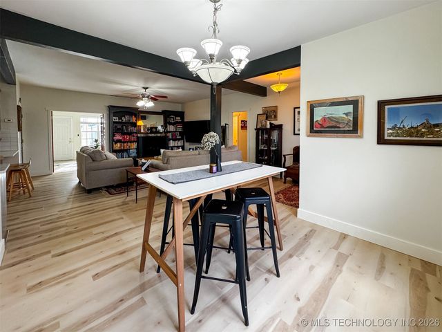 16929 W 736 Road, Tahlequah, OK 74464