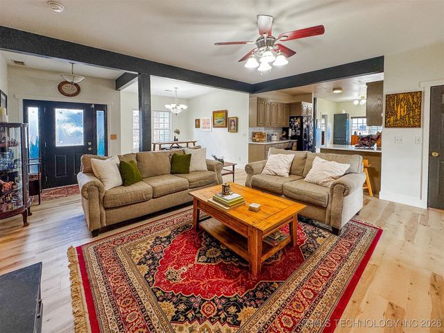 16929 W 736 Road, Tahlequah, OK 74464