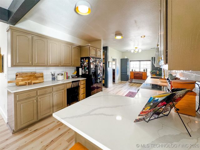 16929 W 736 Road, Tahlequah, OK 74464