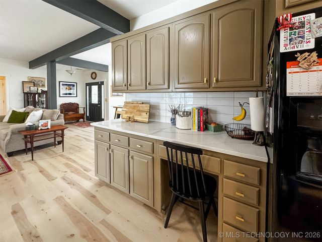 16929 W 736 Road, Tahlequah, OK 74464